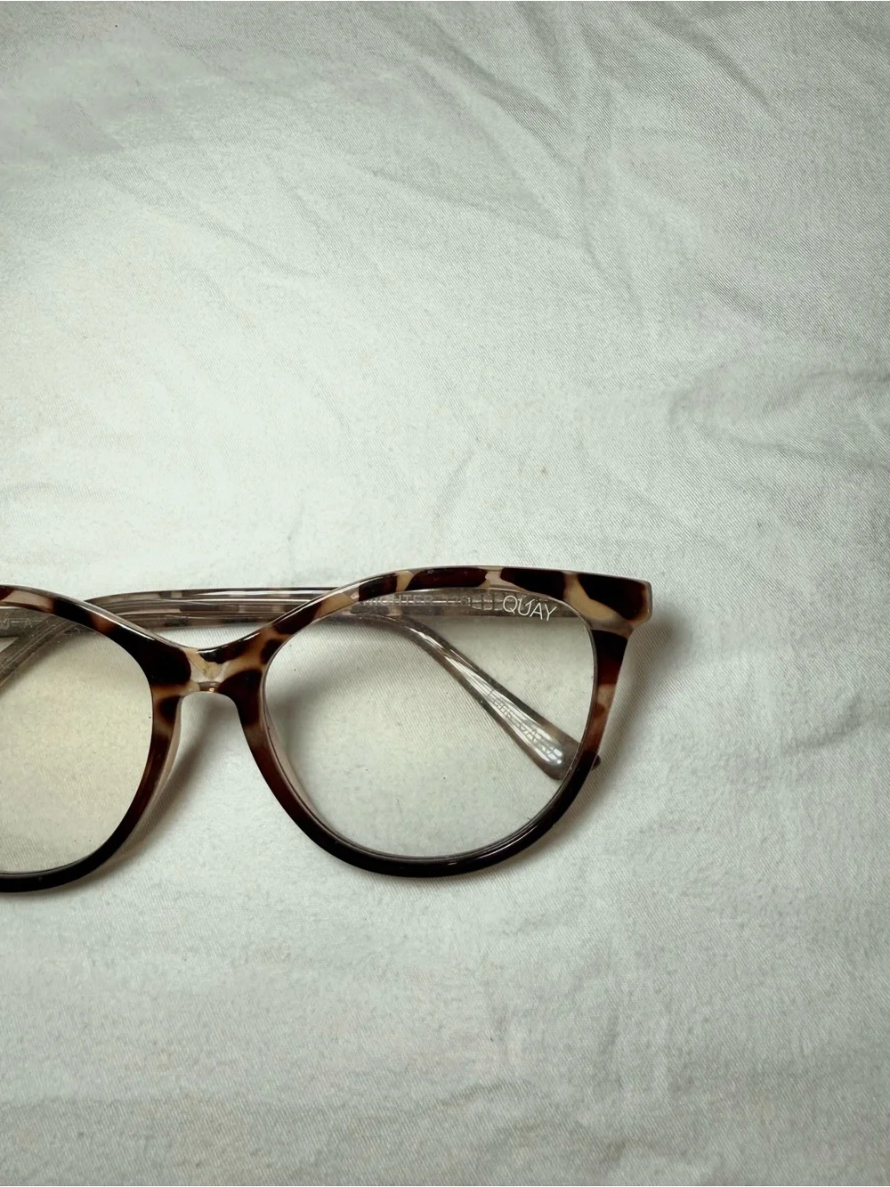 Quay Australia Tortoiseshell Cat-Eye Glasses in Brown and Cream